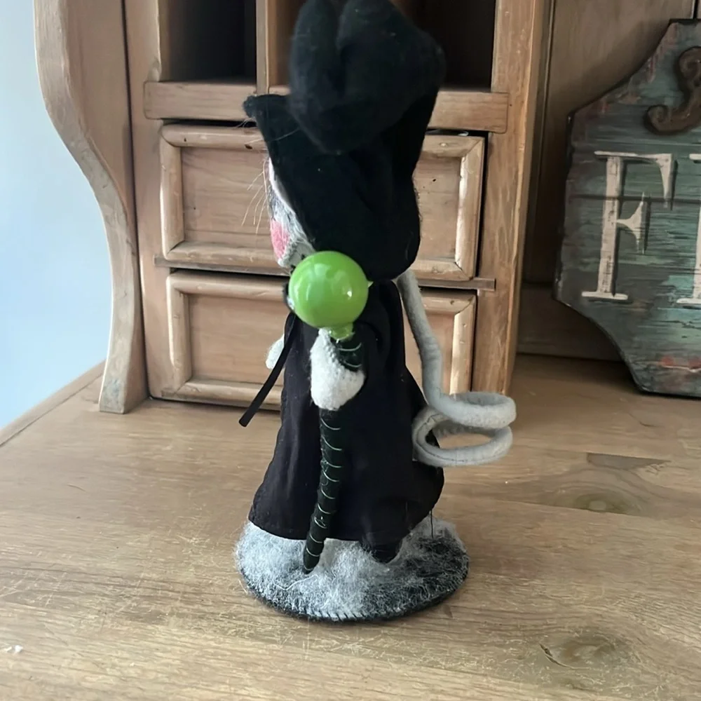Annalee Ghastly Warlock Witch Mouse Black Cape & Staff Halloween 8” Hat 2021